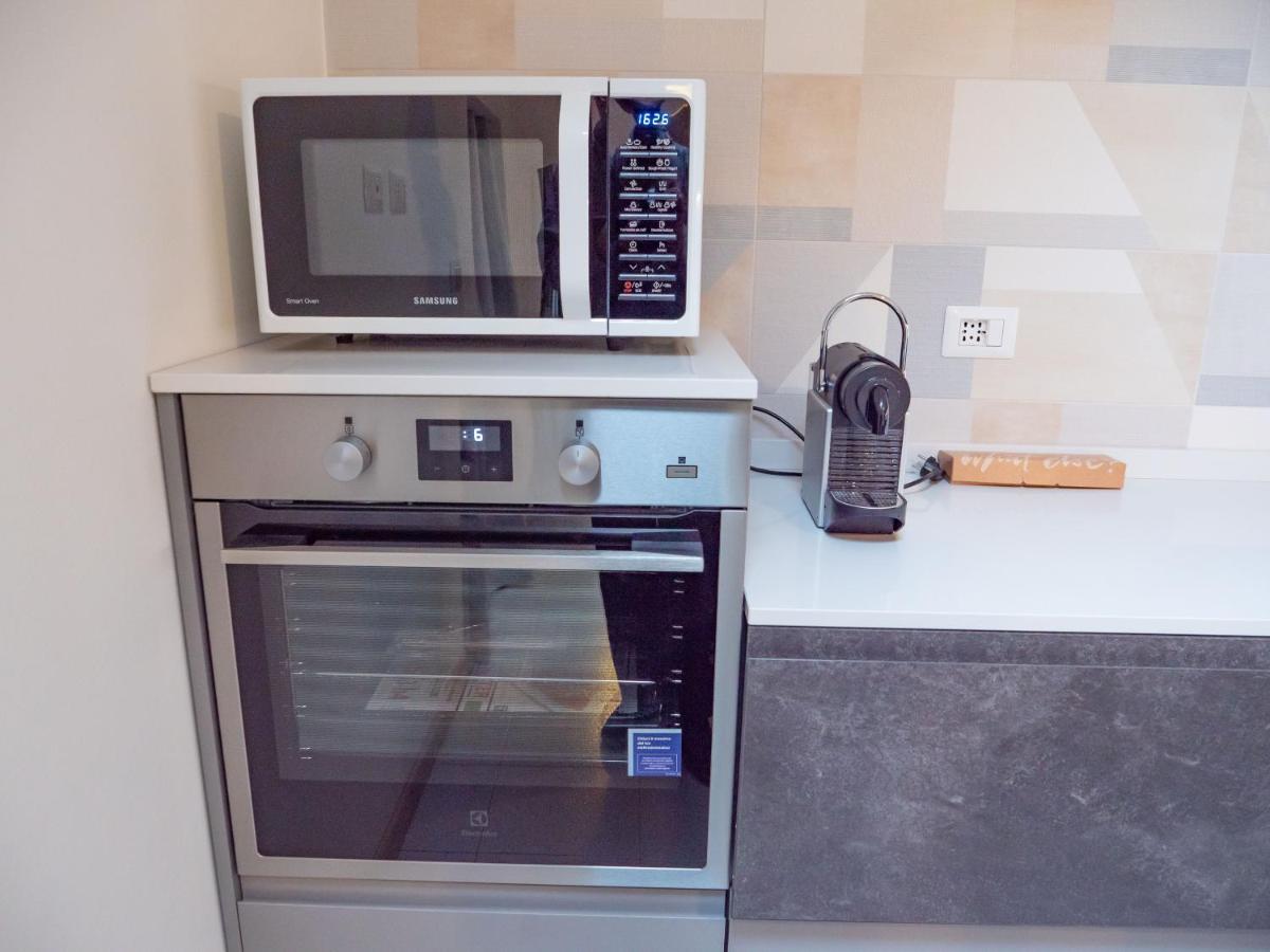 Comfy Penthouse Apartment มิลาน ภายนอก รูปภาพ