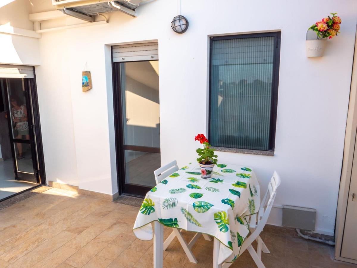 Comfy Penthouse Apartment มิลาน ภายนอก รูปภาพ