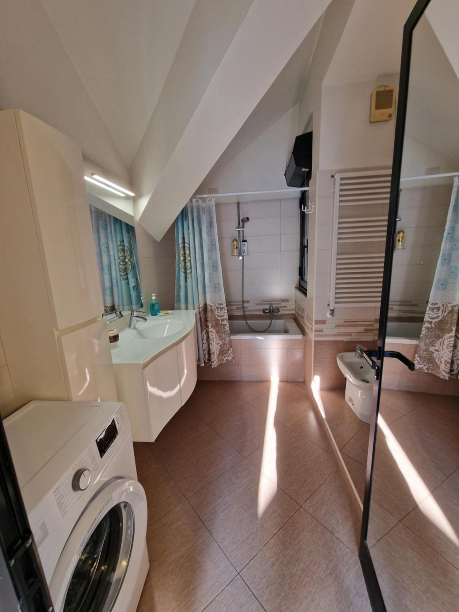Comfy Penthouse Apartment มิลาน ภายนอก รูปภาพ
